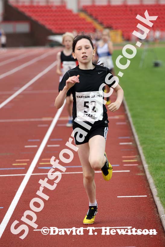 Boys and girls under-11s 600 metres at the Gateshead Tartan Games Open.